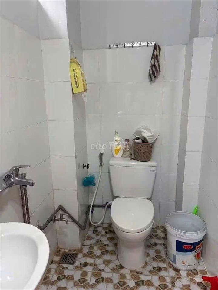 Nhà 1 trệt-1 lầu- 2 phòng ngủ giá 10tr-hẻm số 6 đường số 3- Phú THọ  