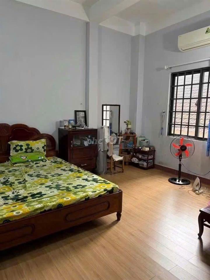 Nhà 1 trệt-1 lầu- 2 phòng ngủ giá 10tr-hẻm số 6 đường số 3- Phú THọ  