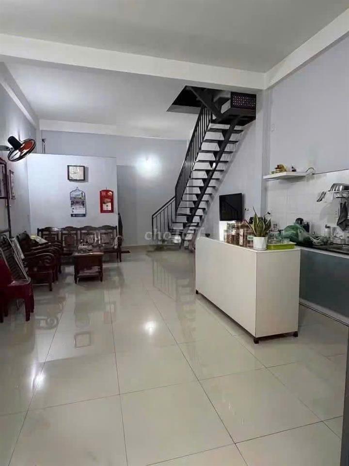 Nhà 1 trệt-1 lầu- 2 phòng ngủ giá 10tr-hẻm số 6 đường số 3- Phú THọ  