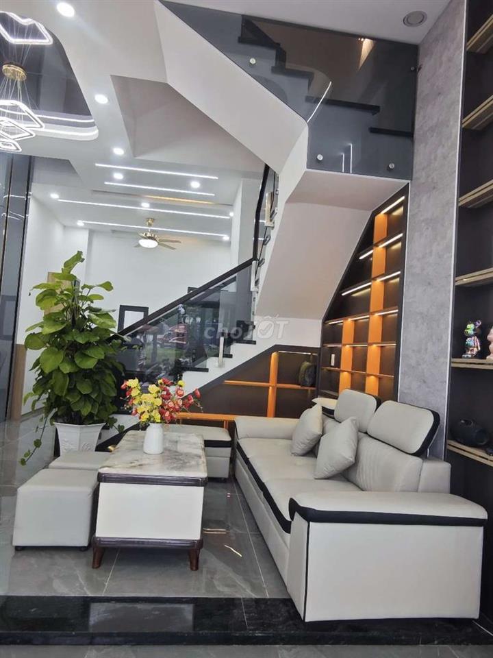 🔥 CHỈ 4,8 TỶ – NHÀ ĐẸP ICON CENTRAL 64M², THANG MÁY