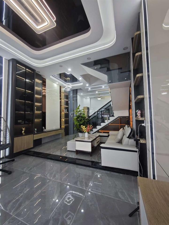 🔥 CHỈ 4,8 TỶ – NHÀ ĐẸP ICON CENTRAL 64M², THANG MÁY