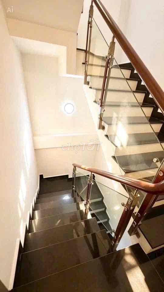Bán căn nhà phố phường Hiệp thành cũ