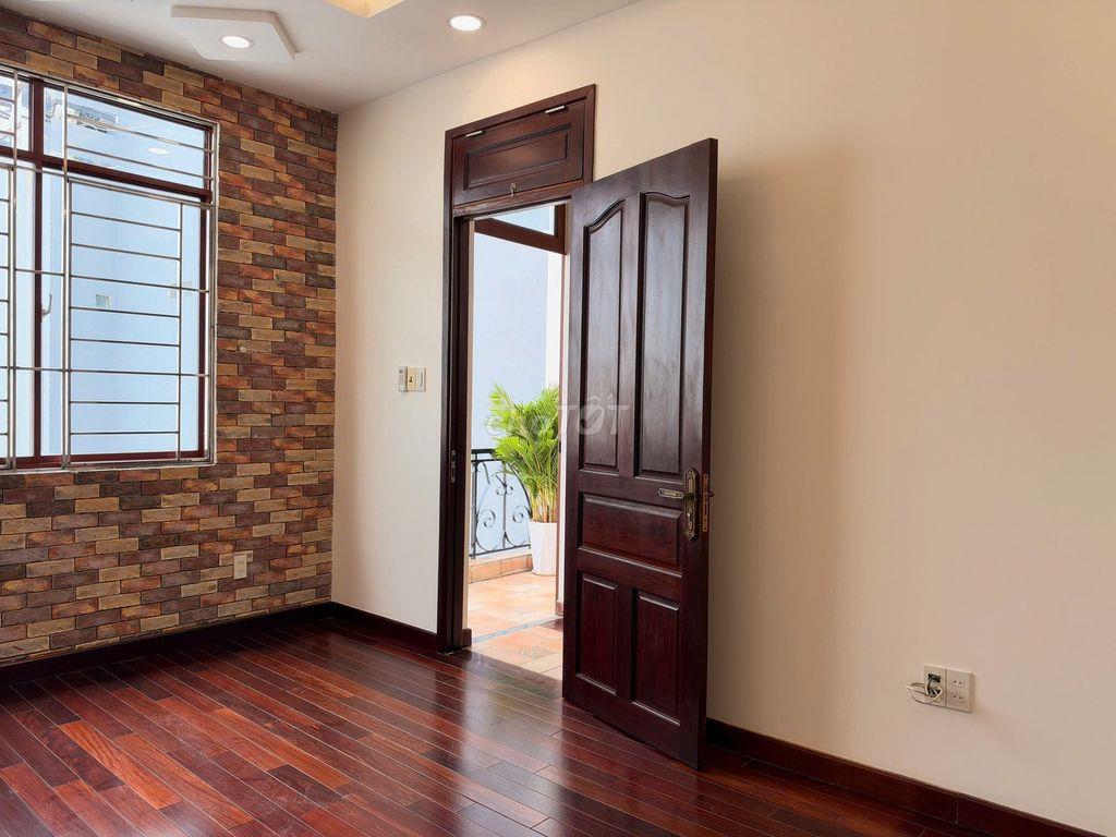 BÁN NHÀ ĐƯỜNG SỐ 11 NGUYỄN VĂN KHỐI GẦN CV LÀNG HOA