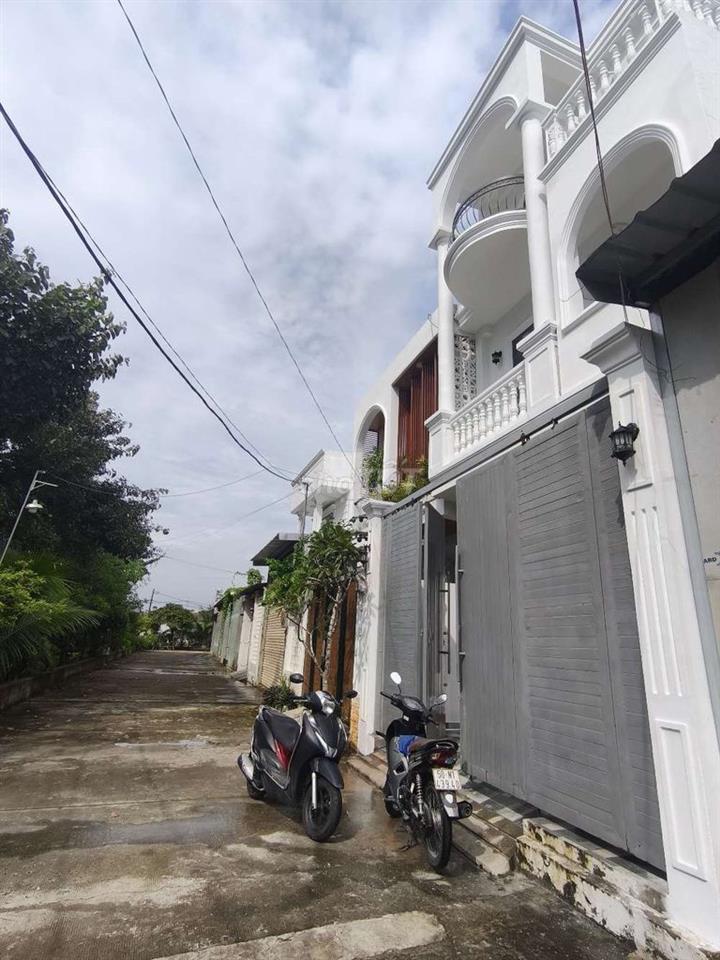 cho thuê nhà 3 tầng lê thị kim