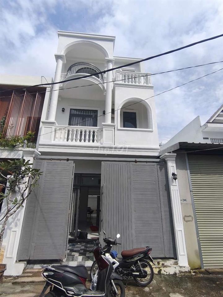 cho thuê nhà 3 tầng lê thị kim