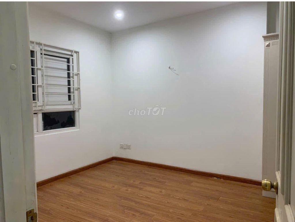 Chung cư Tân Phước -Q11 căn hộ 115m2, 3p ngủ giá 15tr/th            