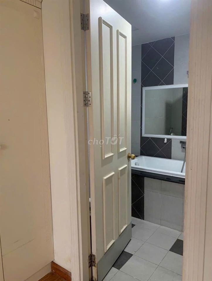 Chung cư Tân Phước -Q11 căn hộ 115m2, 3p ngủ giá 15tr/th            