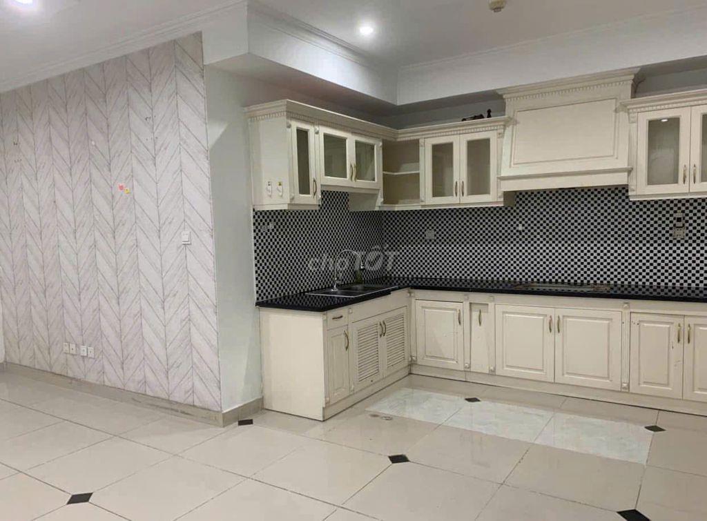 Chung cư Tân Phước -Q11 căn hộ 115m2, 3p ngủ giá 15tr/th            