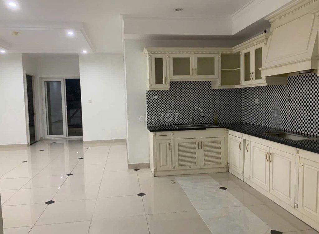 Chung cư Tân Phước -Q11 căn hộ 115m2, 3p ngủ giá 15tr/th            