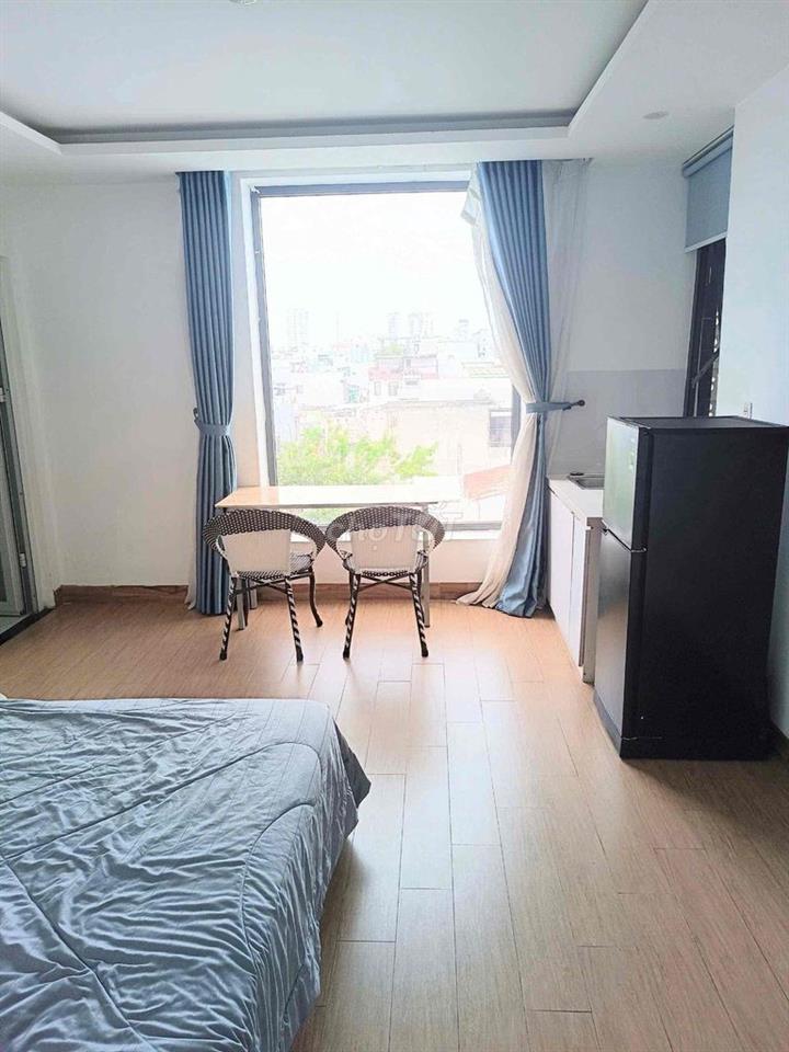 Trống sẵn căn hộ full nội thất hồ bơi