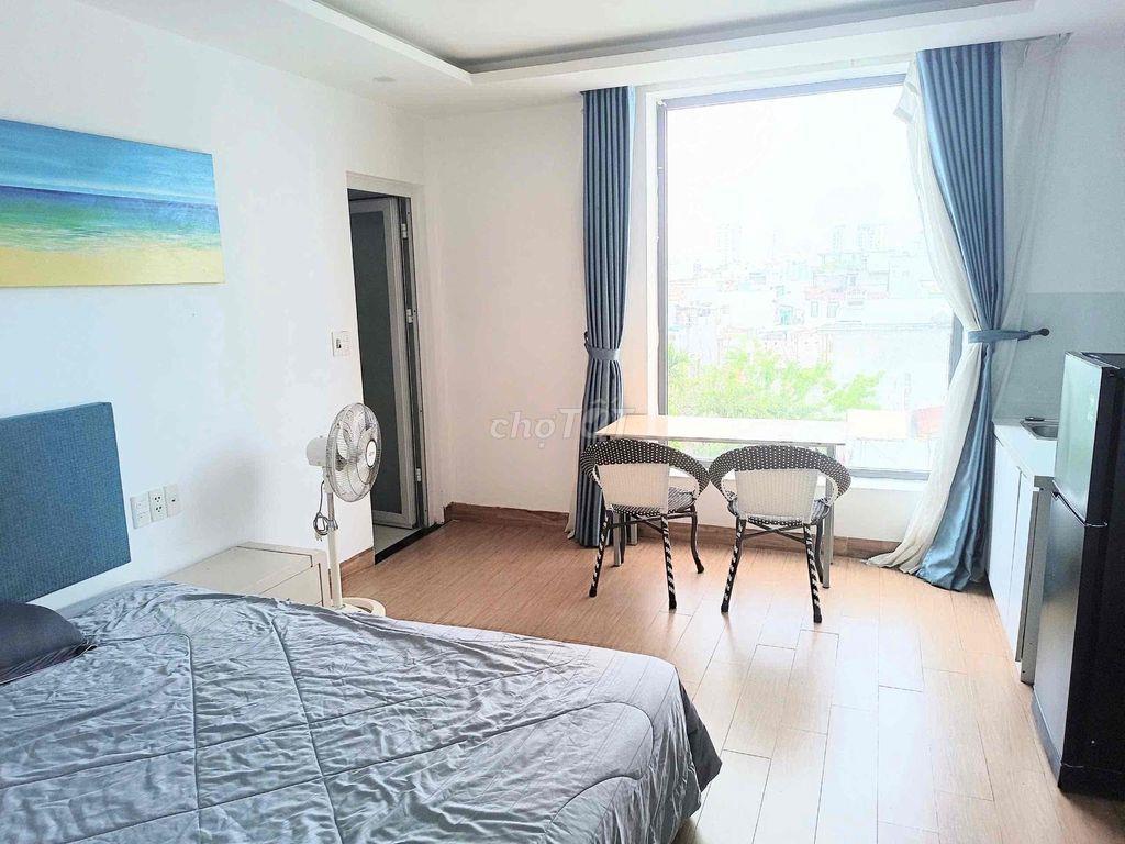 Trống sẵn căn hộ full nội thất hồ bơi