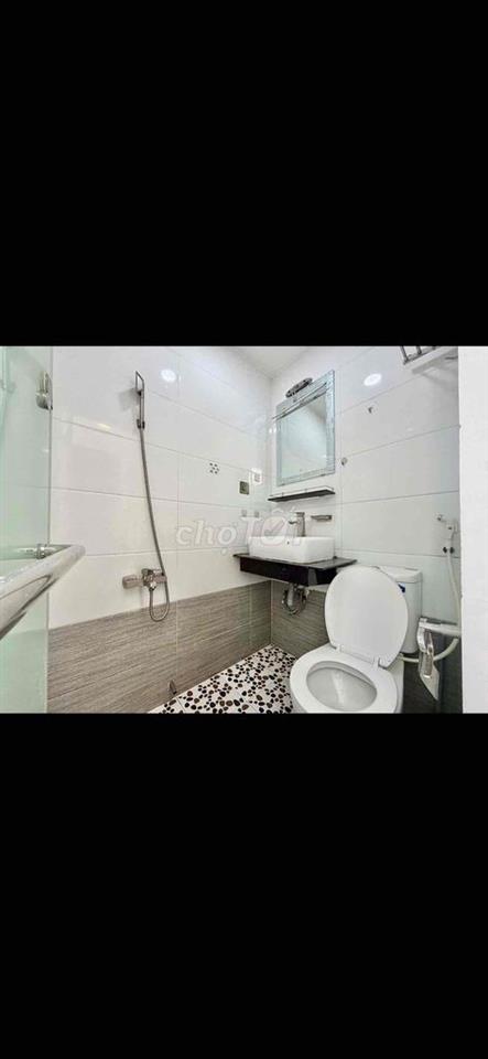 STUDIO MỚI VIEW CỬA SỔ TRỜI