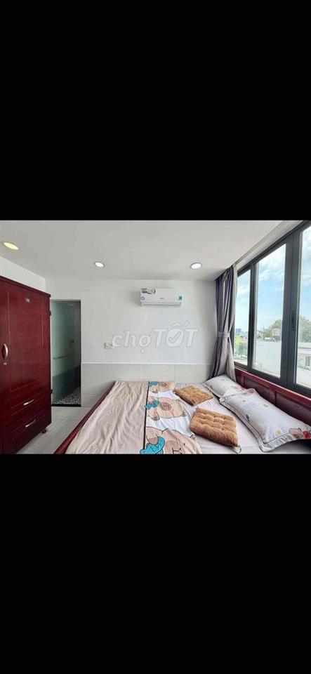 STUDIO MỚI VIEW CỬA SỔ TRỜI