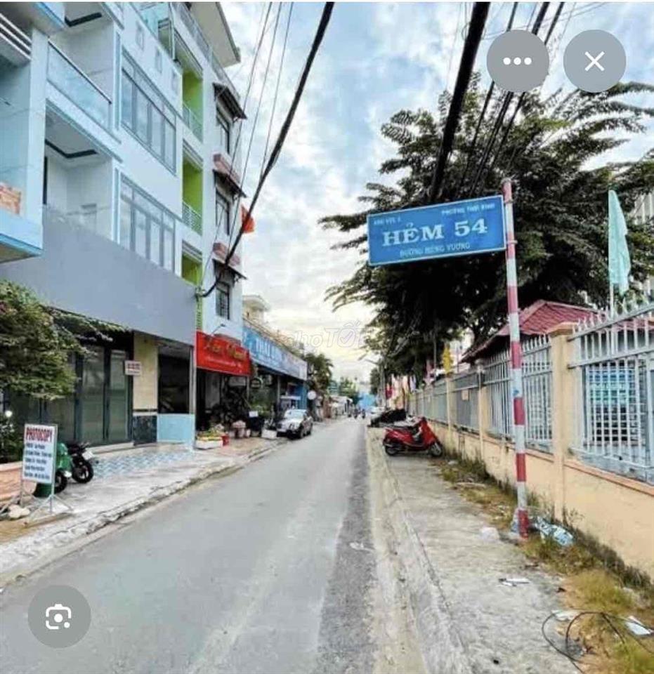 Nhà mặt tiền hẻm ô tô trung tâm