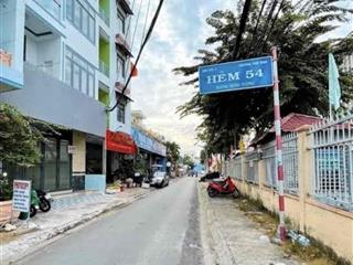 Nhà mặt tiền hẻm ô tô trung tâm
