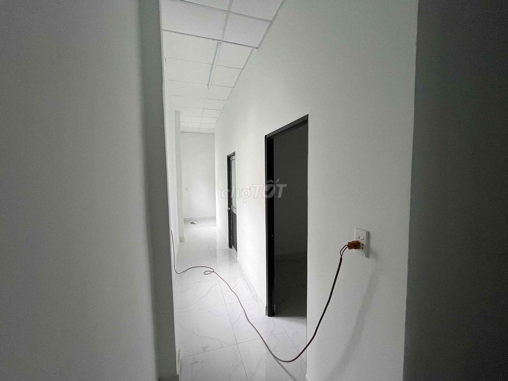 BÁN NHÀ GIÁ 5,2 TỶ – NGANG 5M × DÀI 25M – SỔ HỒNG HOÀN CÔNG