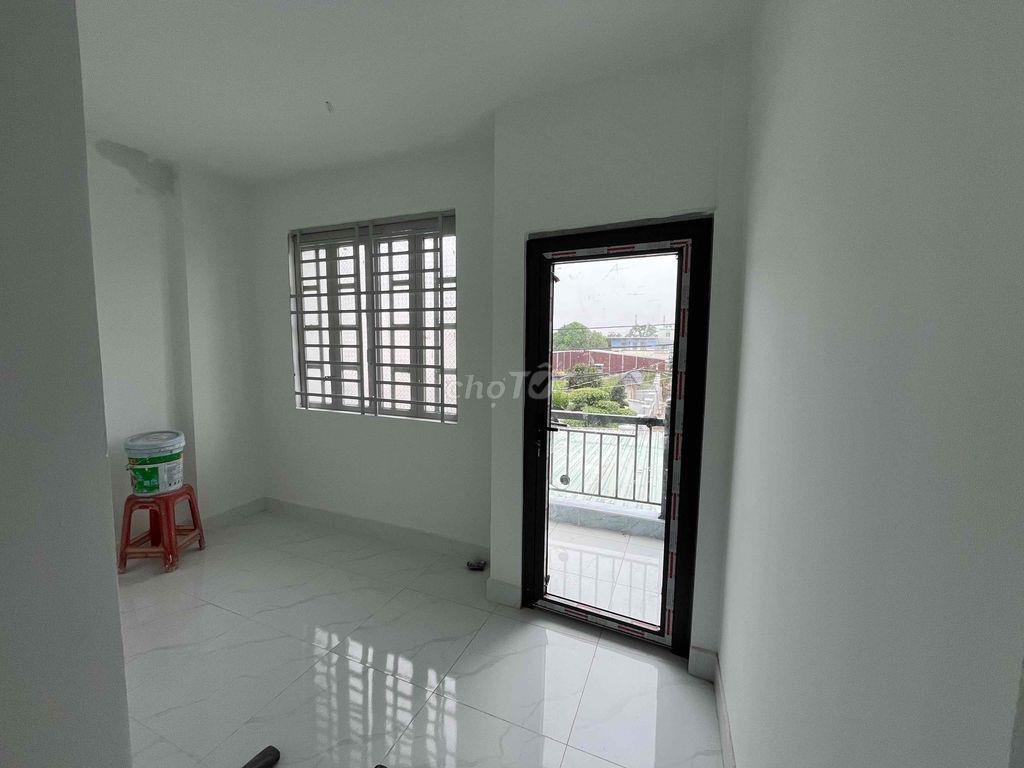 BÁN NHÀ GIÁ 5,2 TỶ – NGANG 5M × DÀI 25M – SỔ HỒNG HOÀN CÔNG