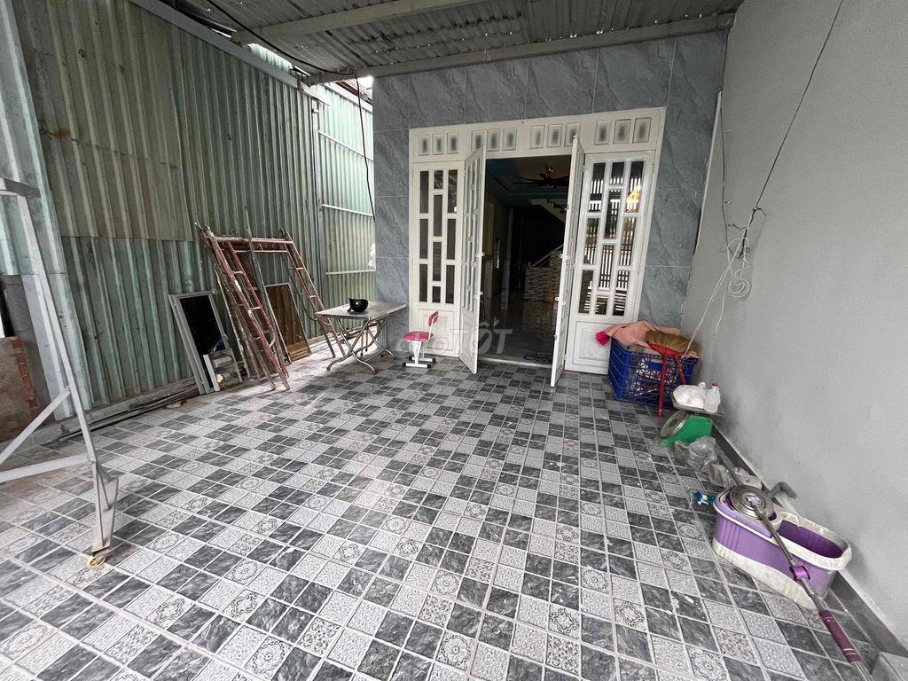 BÁN NHÀ GIÁ 5,2 TỶ – NGANG 5M × DÀI 25M – SỔ HỒNG HOÀN CÔNG