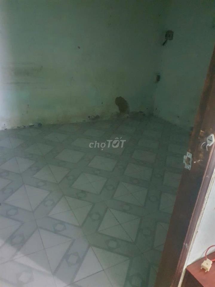 Cho thuê nhà nguyên căn đường CMT8 – 9 tr/tháng, vào ở ngay