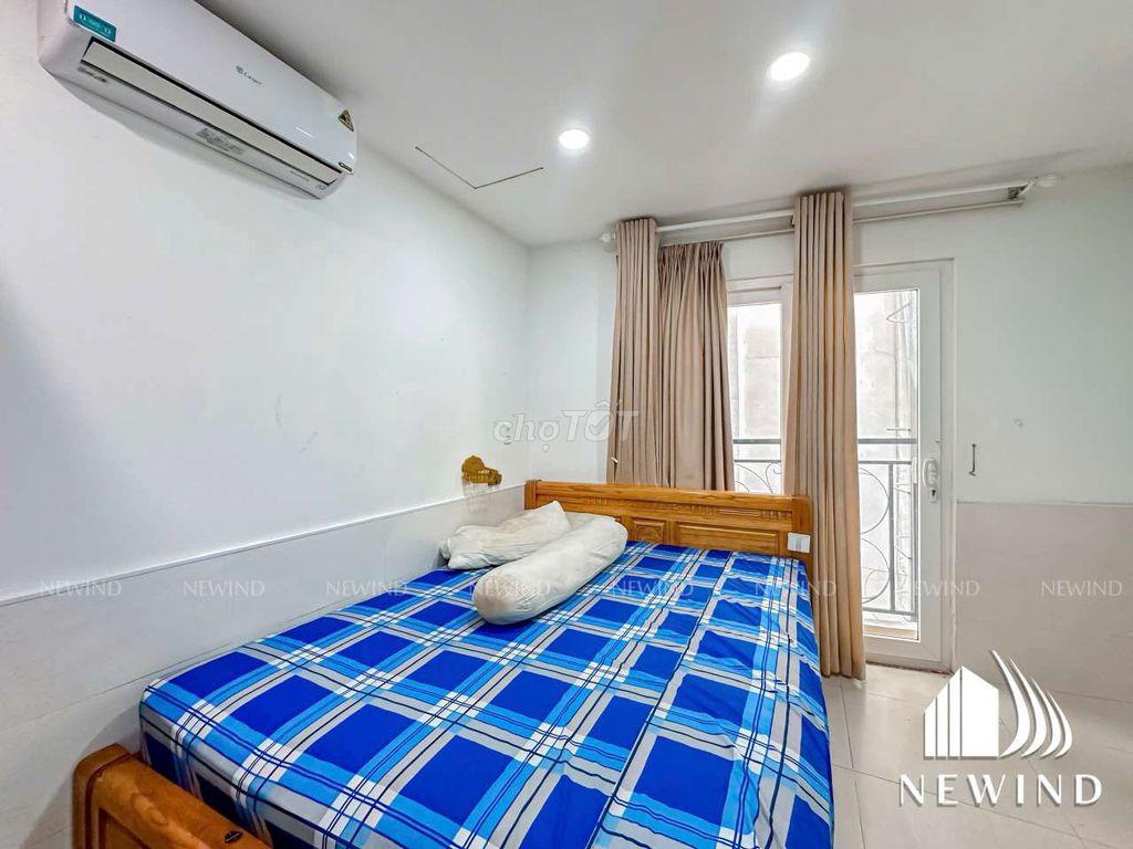 CH 1PN Ban công cửa sổ Full NT_thang máy_nhà xe rộng ngay trung tâm Q4