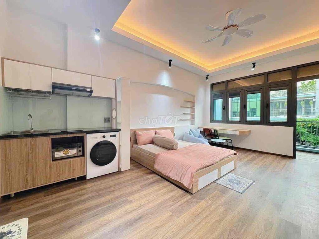 STUDIO BAN CÔNG CỘNG HOÀ