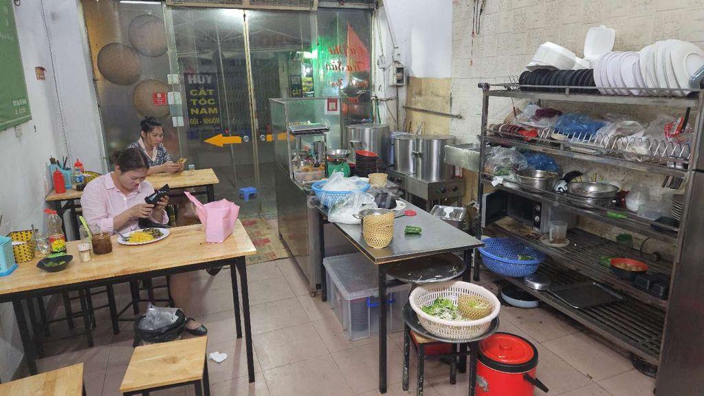Nhượng mặt bằng khu dân cư đông đúc