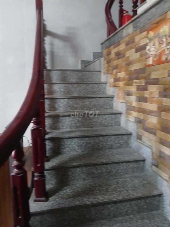 Cho thuê nhà nguyên căn Kẻ Tạnh Giang Biên Long Biên Hà Nội