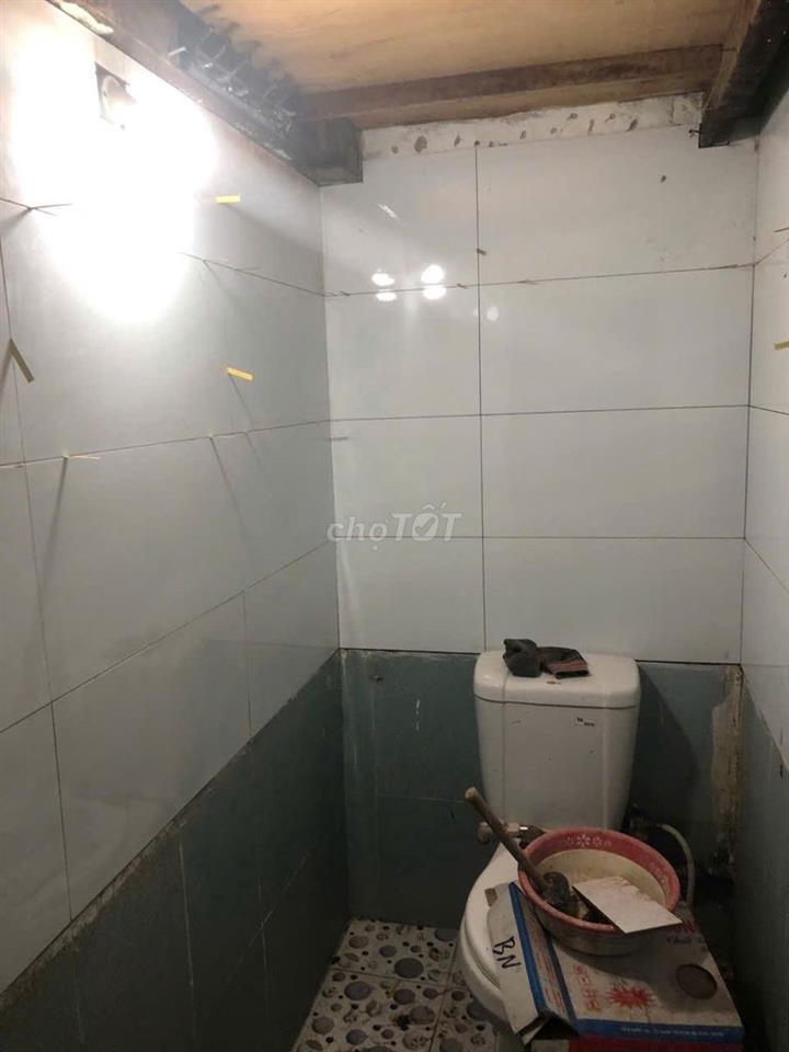 Còn *** 1 phòng mặt tiền Nguyễn Giãn Thanh cho thuê
