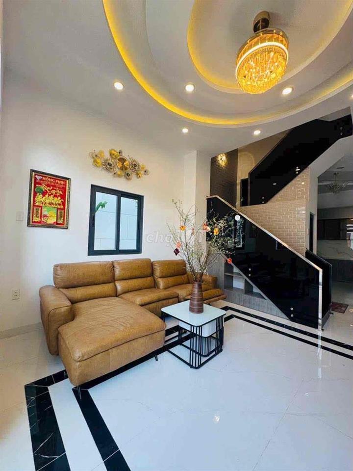 NHÀ MẶT TIỀN RẠCH BẠCH NHA thiết kế hiện đại