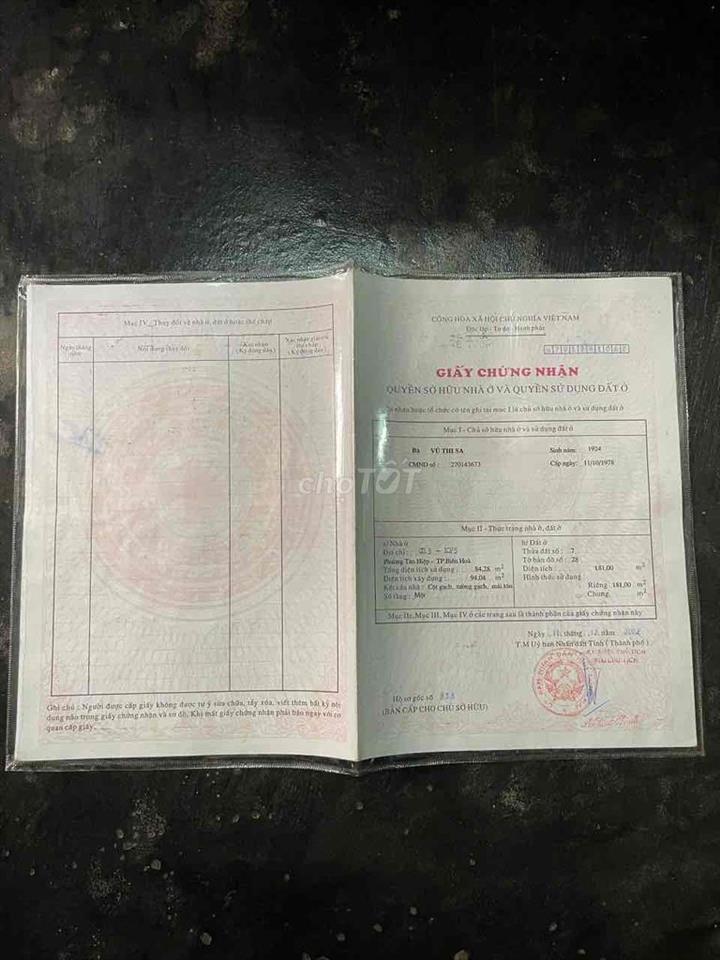 nhà cấp 4,sân ô tô