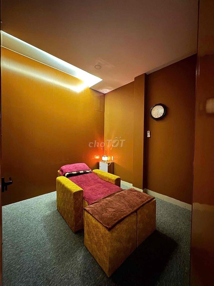 SANG NHƯỢNG TIỆM MASSAGE TÂN PHÚ