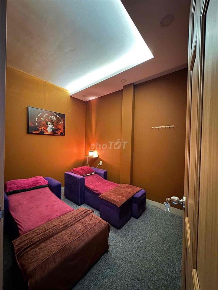 SANG NHƯỢNG TIỆM MASSAGE TÂN PHÚ