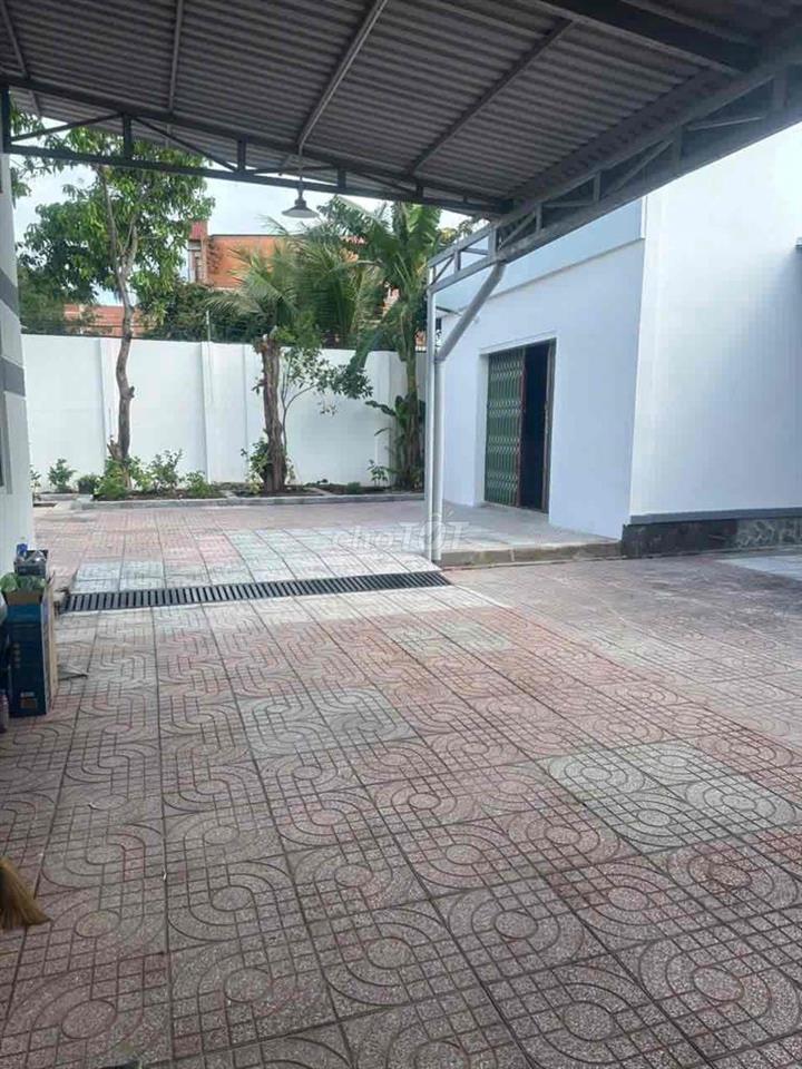cho thuê nhà có thể làm văn phòng +kho sản xuất nhẹ