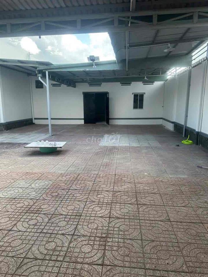cho thuê nhà có thể làm văn phòng +kho sản xuất nhẹ
