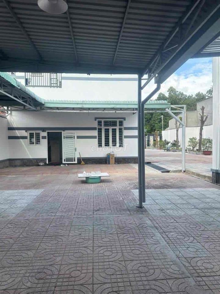 cho thuê nhà có thể làm văn phòng +kho sản xuất nhẹ