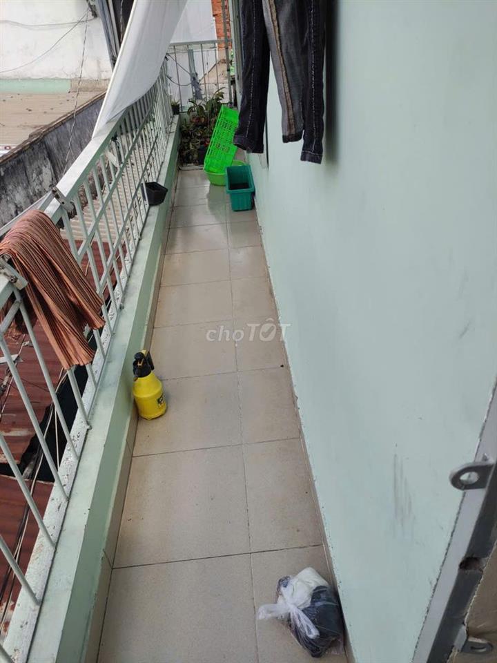 Tìm Nam ở ghép nhà nguyên căn