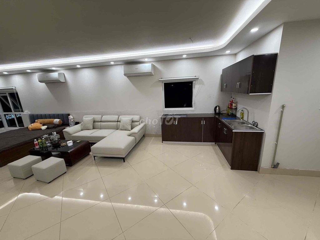 cho thuê căn hộ đầy đủ nội thất , phòng rộng rãi