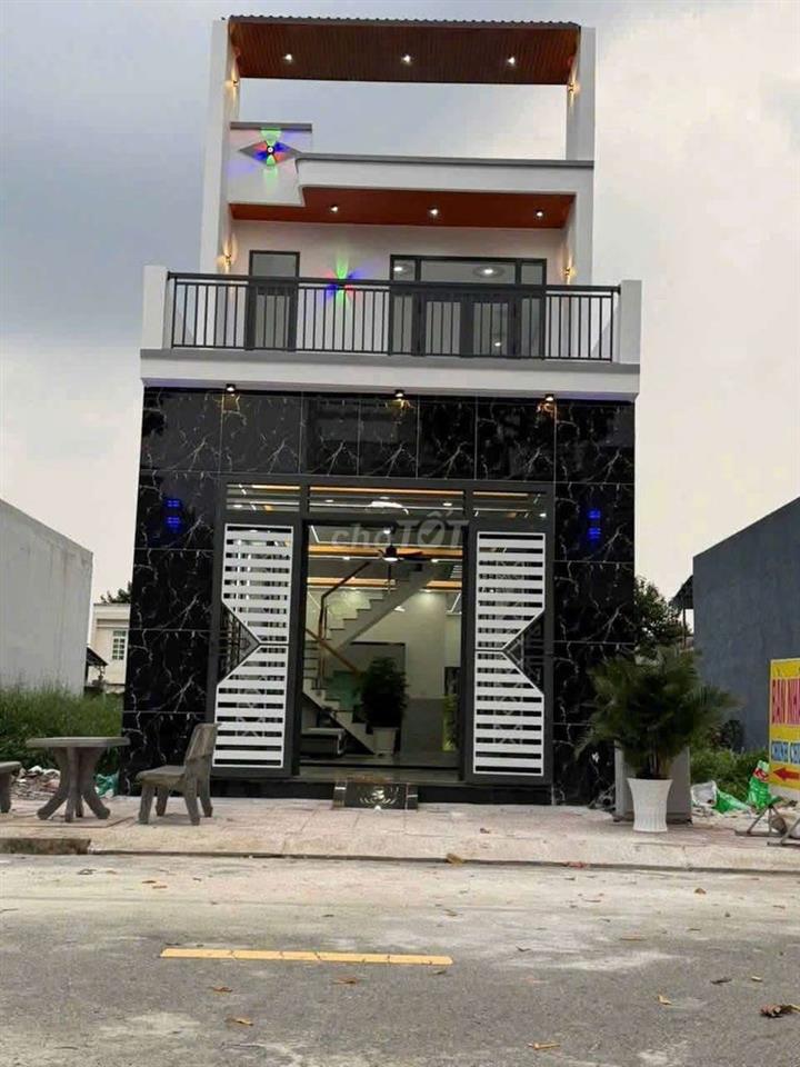 Bán nhà tân Uyên HCM