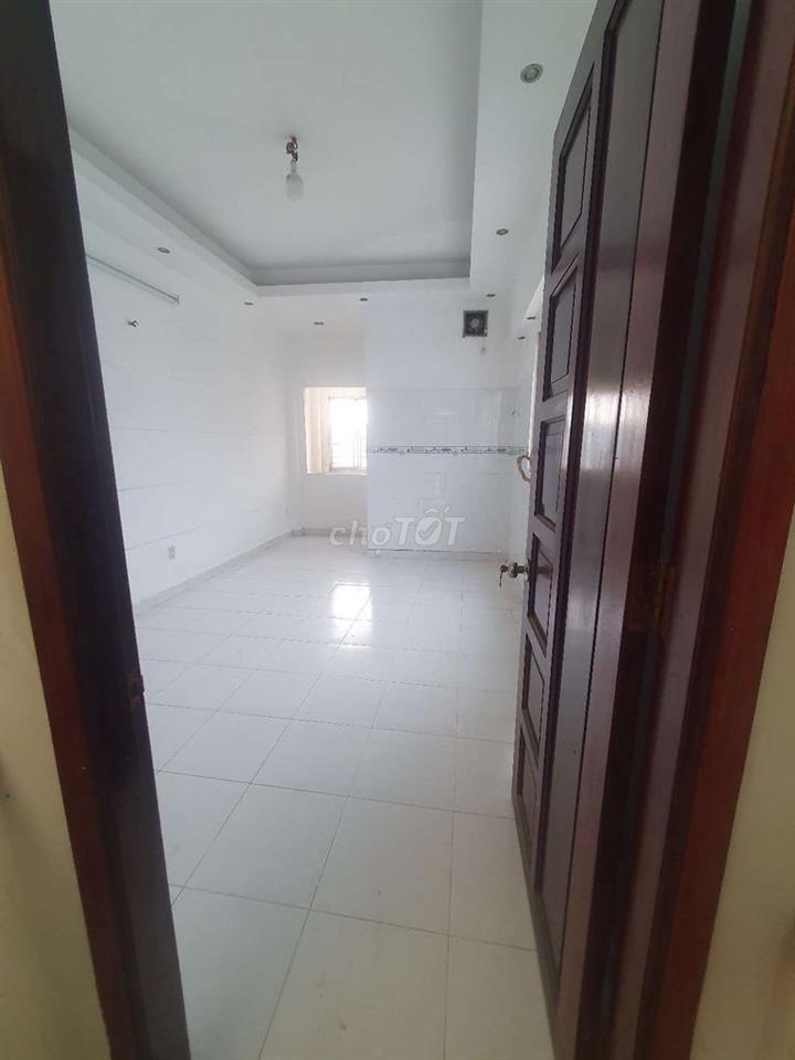 Cho nữ ở ghép thuê trọ