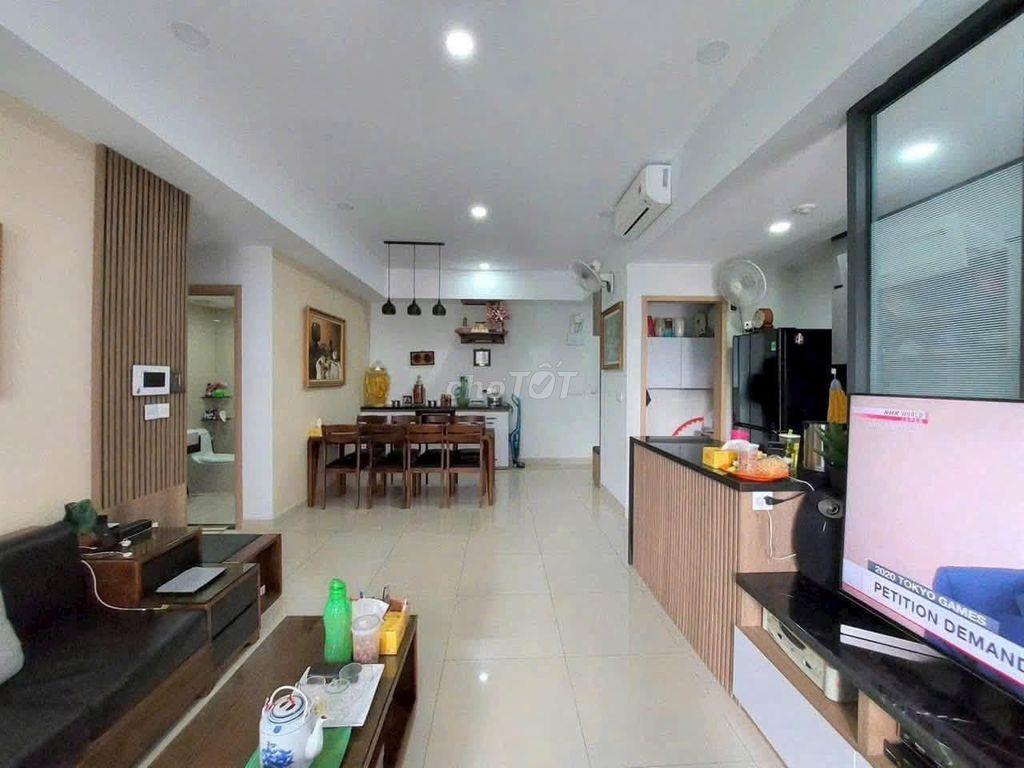 Căn góc 2 Ban công C/c Hoa Sen 3PN, 106m2, sẵn nội thất giá 14,5 tr/th