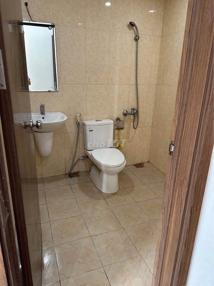C/c 8xPlus Trường Chinh cho thuê căn 2PN không nội thất giá chỉ 8tr/th