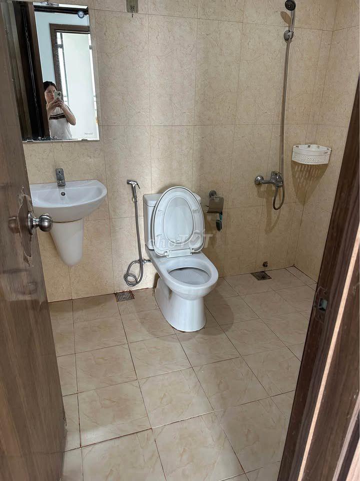 C/c 8xPlus Trường Chinh cho thuê căn 2PN không nội thất giá chỉ 8tr/th