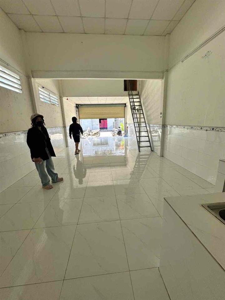 cho thuê nhà mặt tiền Nguyễn văn yến