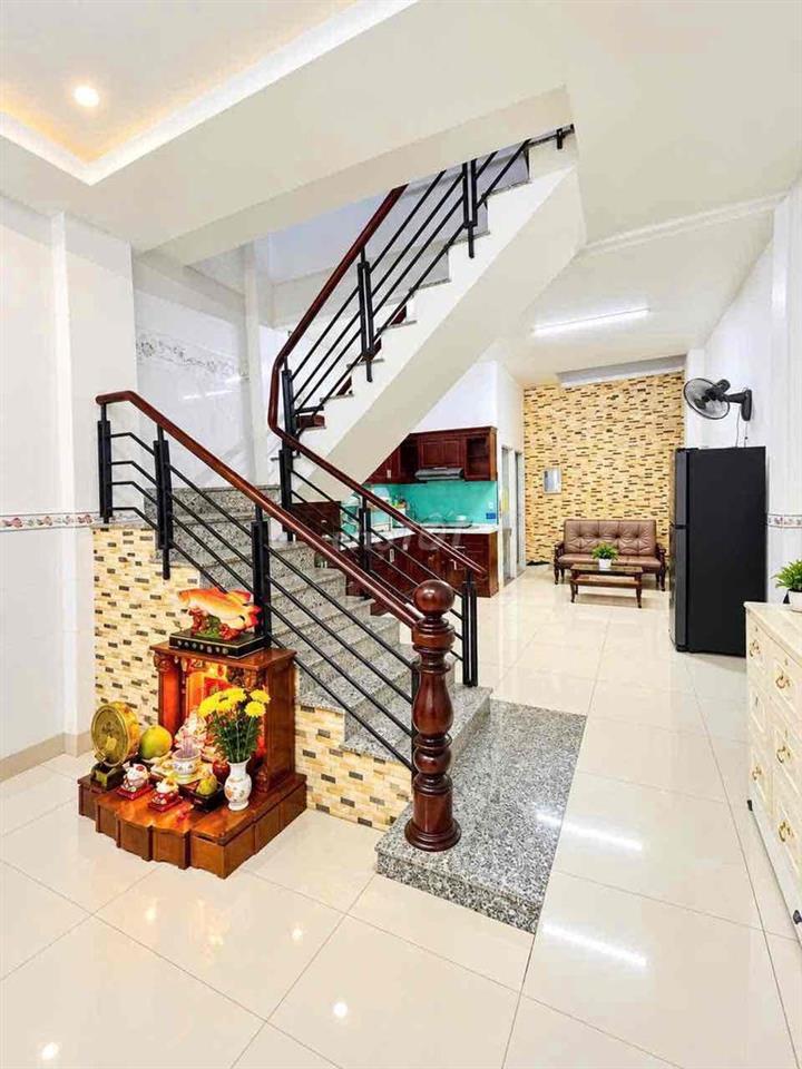 cho thuê nhà đẹp, diện tích rộng mặt tiền đường