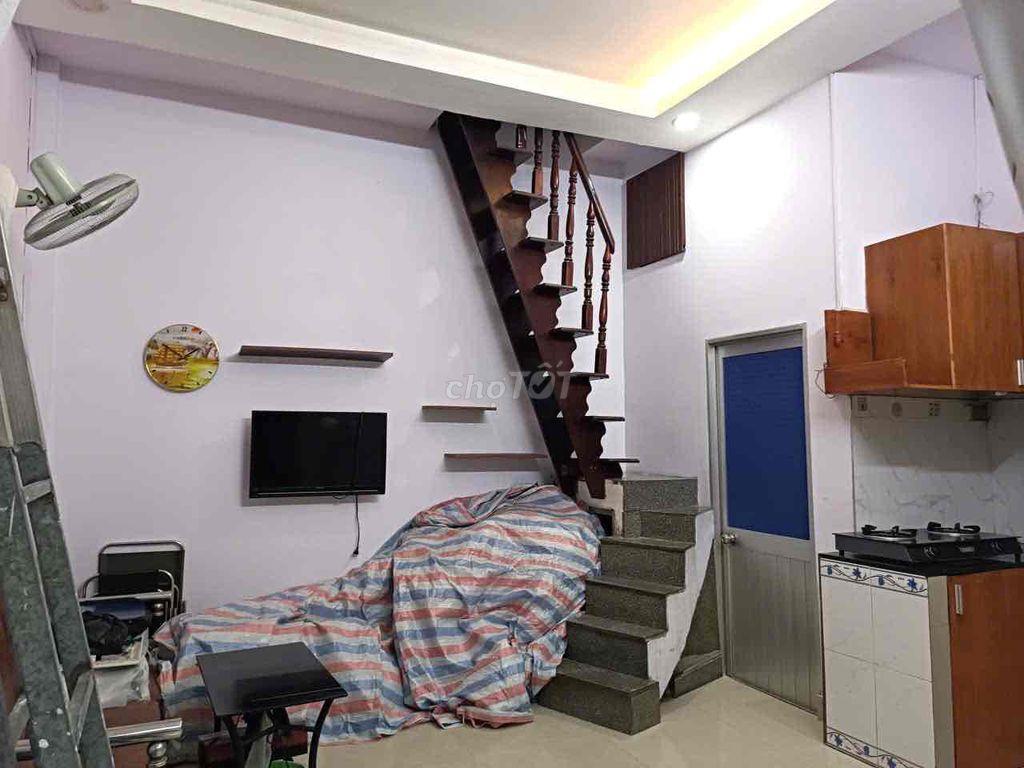 cho thuê nhà mới đang sơn sửa giá rẻ, bùi thế mỹ