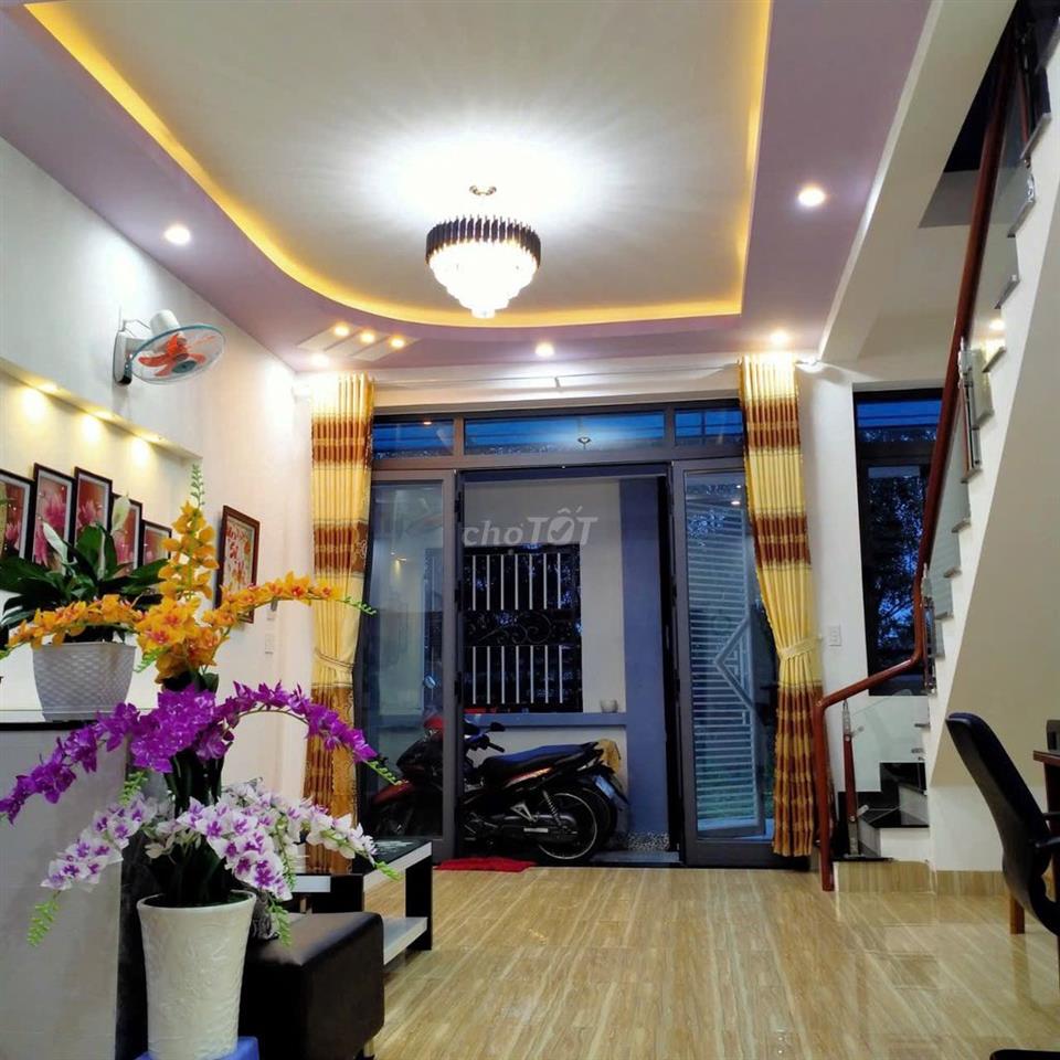 Bán nhà 1 trệt 1 lầu