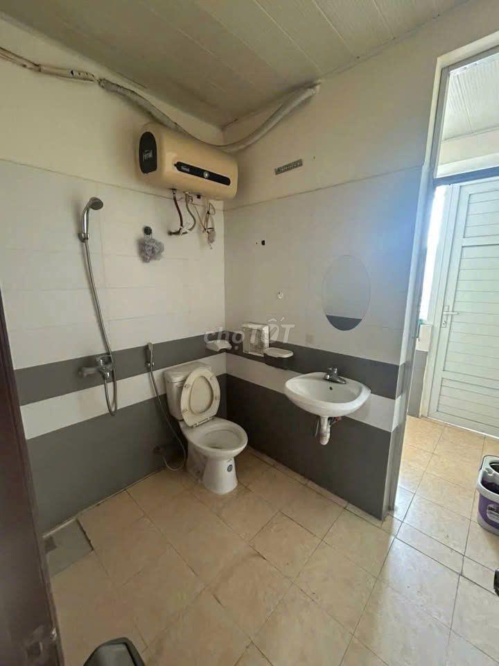 Cho thuê nhà nguyên căn 1 sẹt Nguyễn Trọng Tuyển giá 14tr/tháng