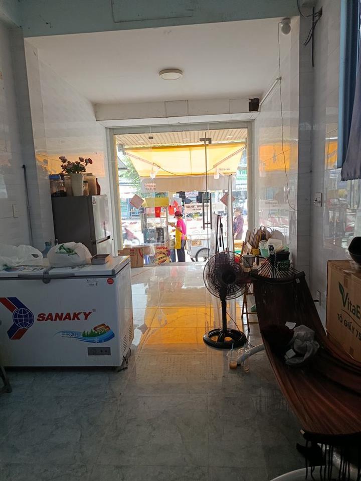 Cho thuê mặt bằng Huỳnh Tấn phát, từ 12h trưa đến khuya. 