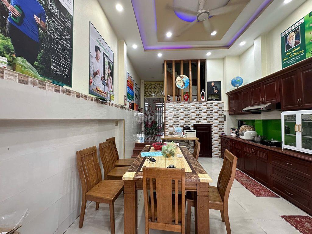 BÁN NHÀ 2 MẶT TIỀN ĐƯỜNG 6M – 6 PHÒNG NGỦ – BÌNH HƯNG HÒA, BÌNH TÂN
