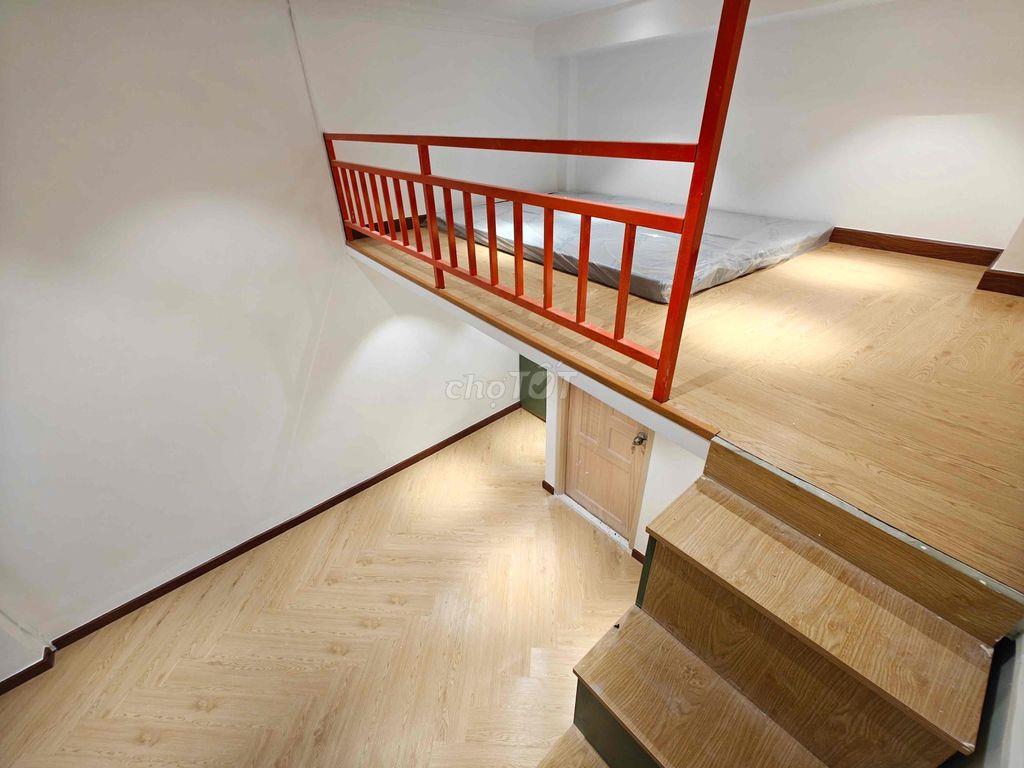 DUPLEX RỘNG CỬA SỔ THOÁNG GẦN NGUYỄN VĂN TRỖI